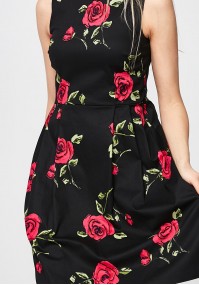 Elegancka Czarna Sukienka z różami