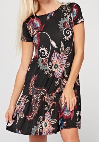 Dress with red patterns and frill