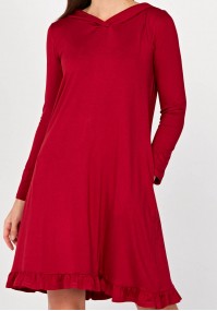 Czerwona sukienka z kapturem