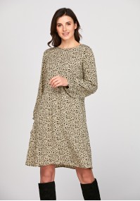 Loose dress with spots