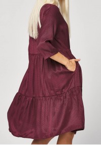 Trapezoidal burgundy dress