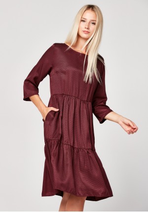 Trapezoidal burgundy dress