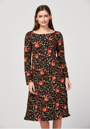 Dress with roses