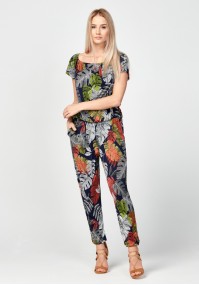 Jumpsuit with colorful leaves