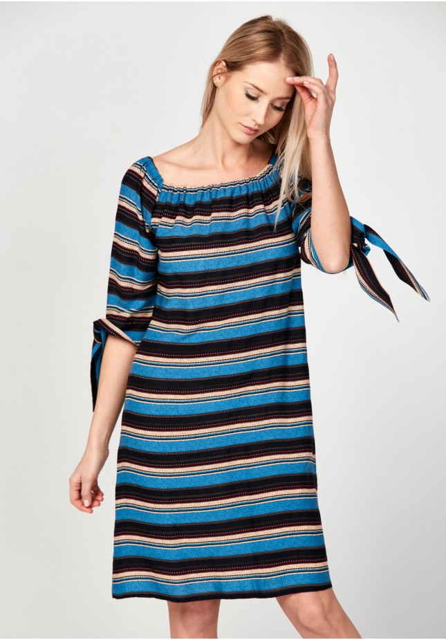 Off the shoulders dress with stripes 
