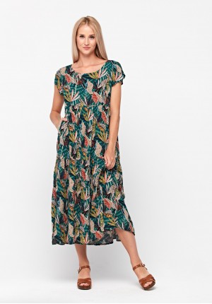 Trapezoidal dress with leaves