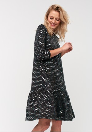 Trapezoidal dress with sequins