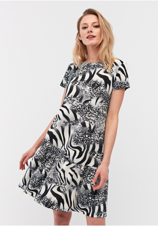 Trapzoidal dress with animal print