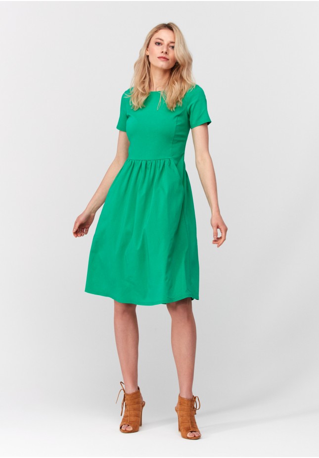 Zielona sukienka z kieszeniami
