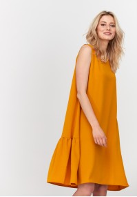 Loose yellow dress