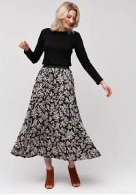 Black skirt with twigs