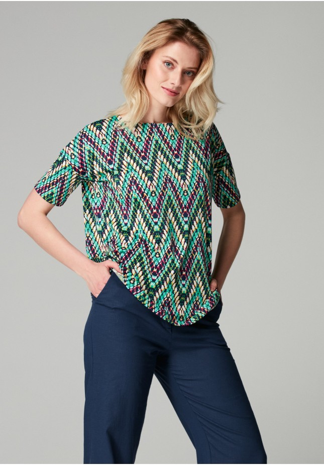 Blouse with zigzags