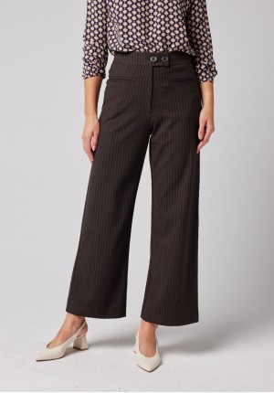 Striped trousers with a loose cut