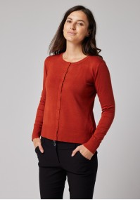 Klasyczny sweter w kolorze rdzawym
