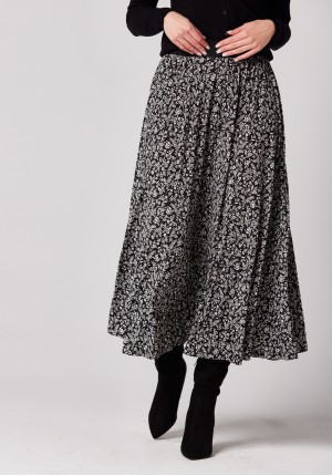 Black skirt with flowers