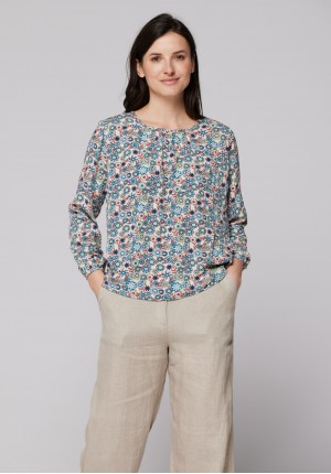 Floral summer blouse