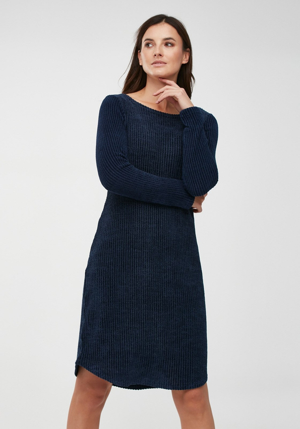 Sukienka z miękkej dzianiny 1920