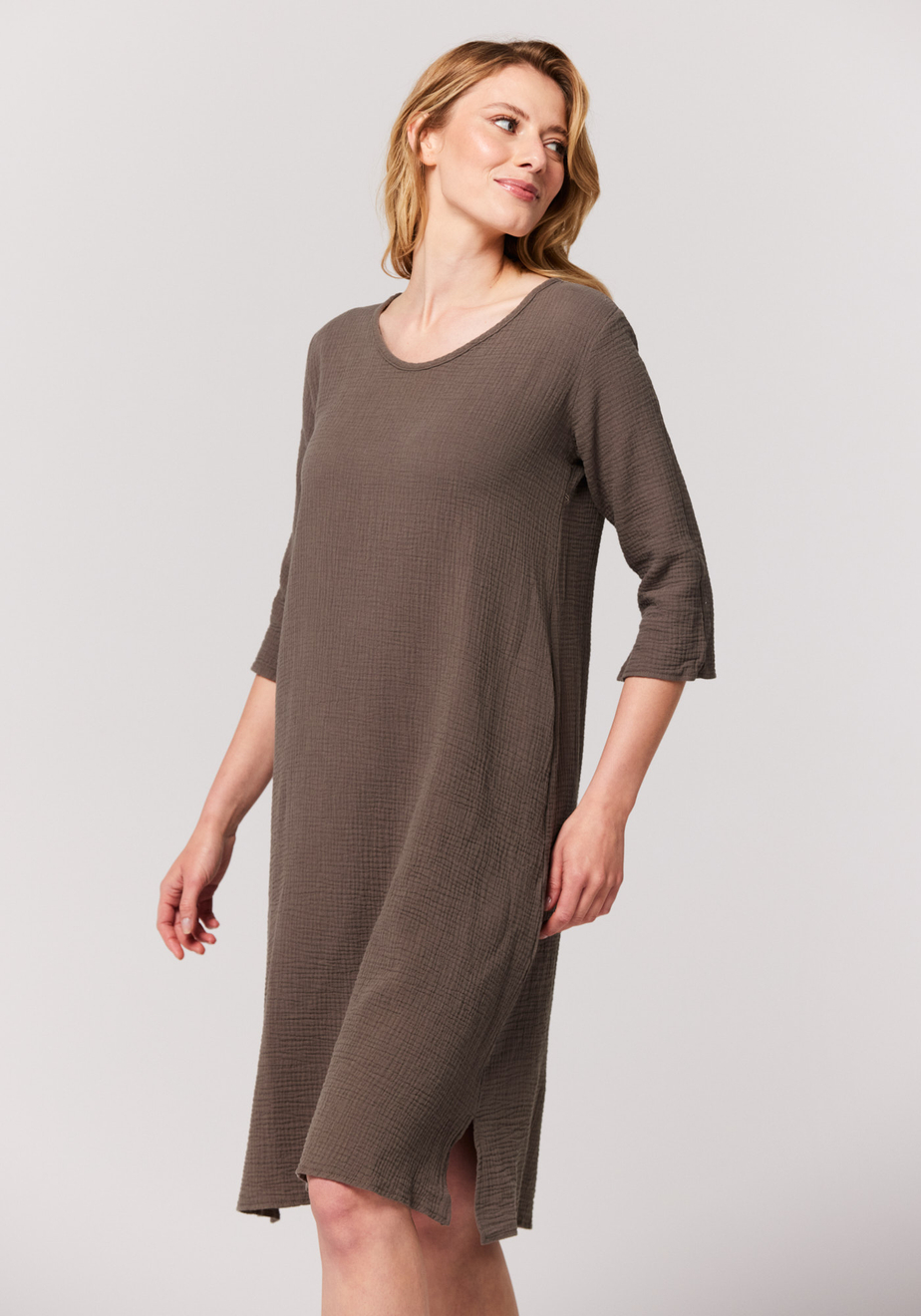 Muślinowa sukienka w kolorze fango 1061