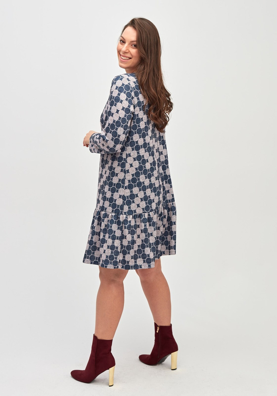 Trapezowa sukienka z falbaną 6289