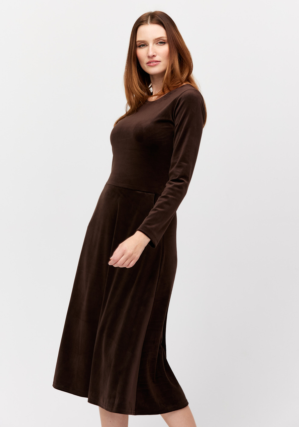 Czekoladowa welurowa sukienka 1865
