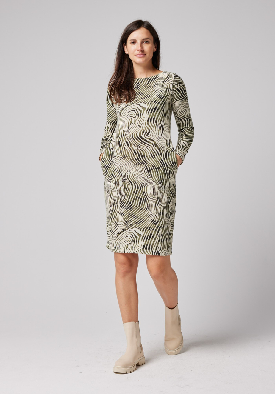 Dopasowana beżowo-zielona sukienka 1809