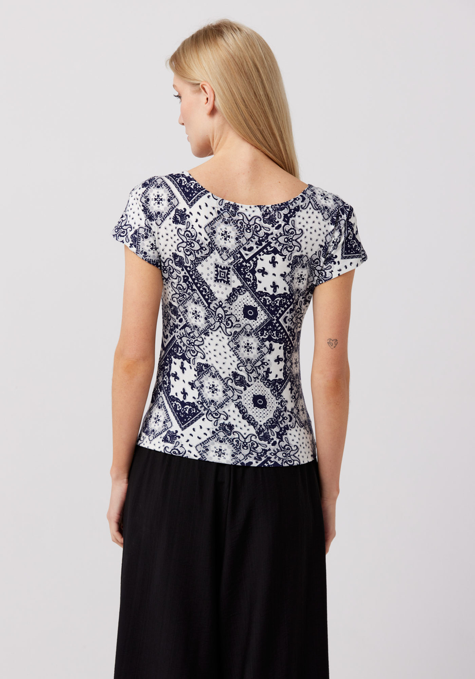 Bluzka w granatowy wzór 3286