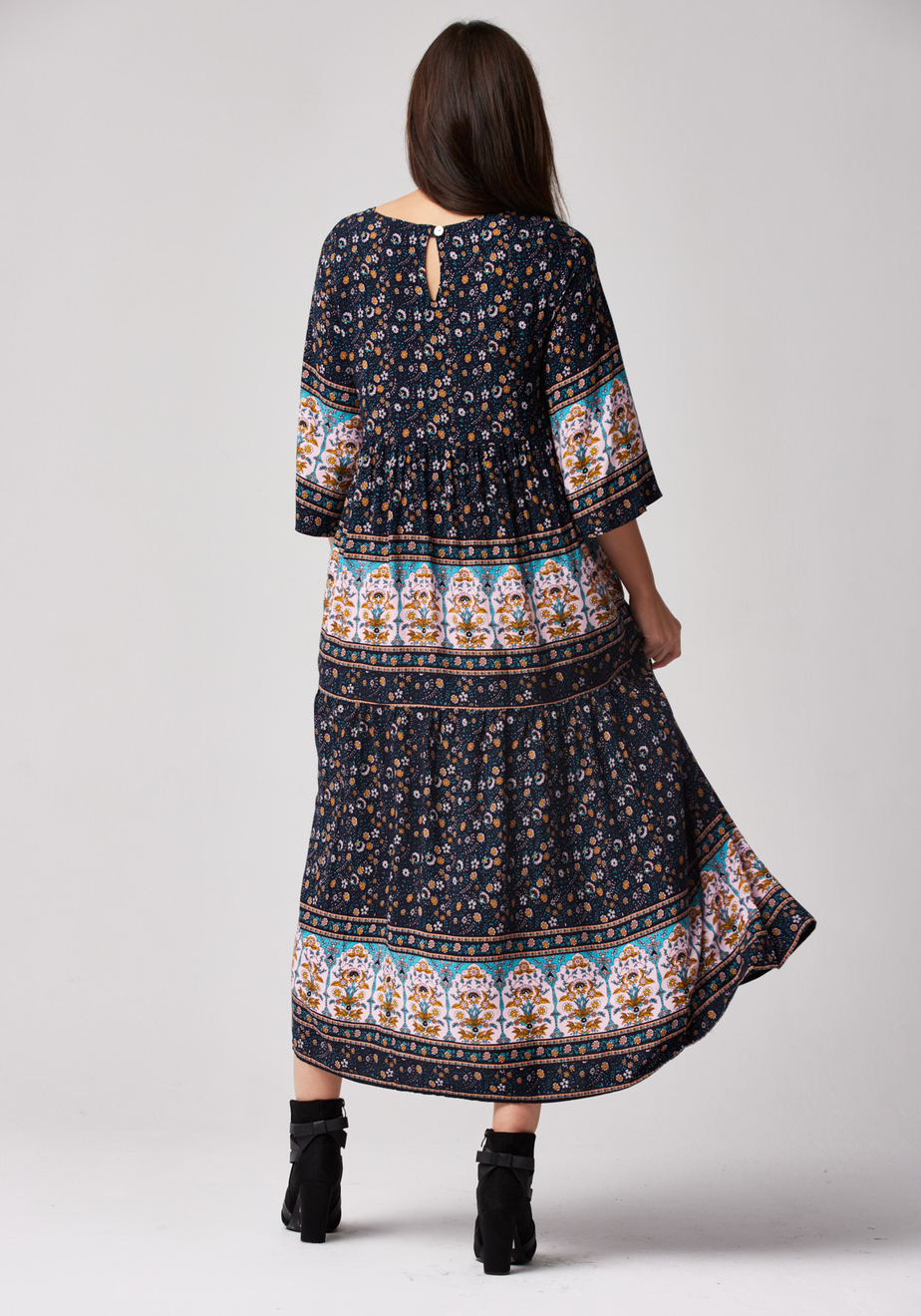 Czarna boho sukienka 1029