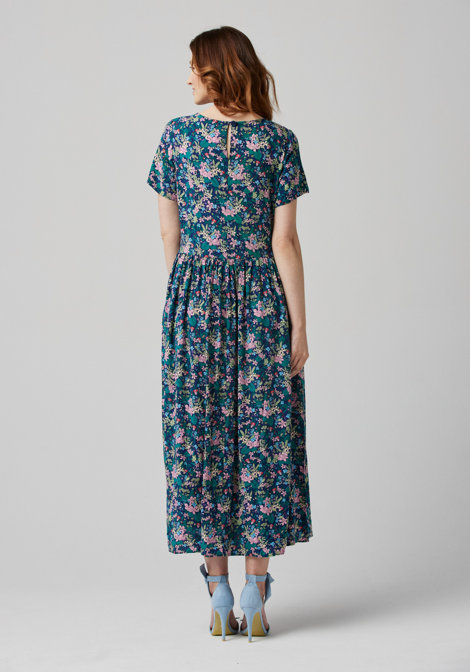 Długa sukienka w kolorowe kwiaty 1174