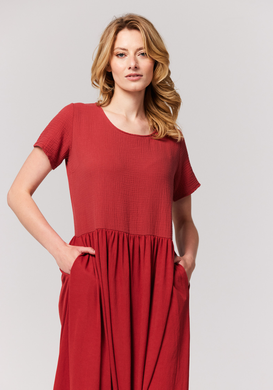 Długa ceglasta sukienka z muślinową górą 1259