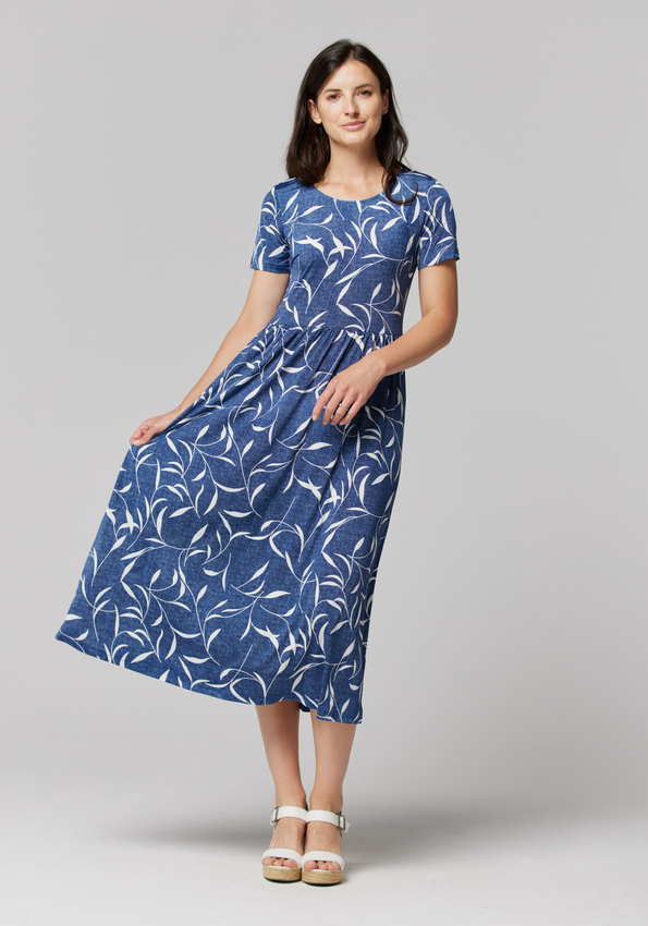 Niebieska sukienka w białe liście 1418