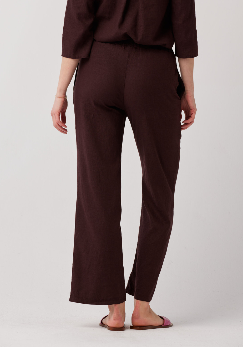 Czekoladowe spodnie z prostymi nogawkami 5096