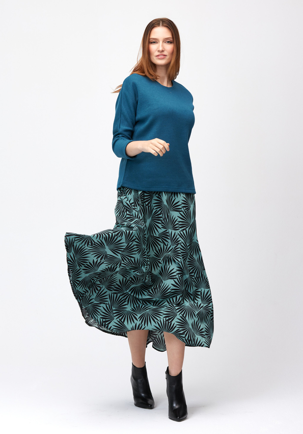 Długa zwiewna spódnica w czarne liście 2157