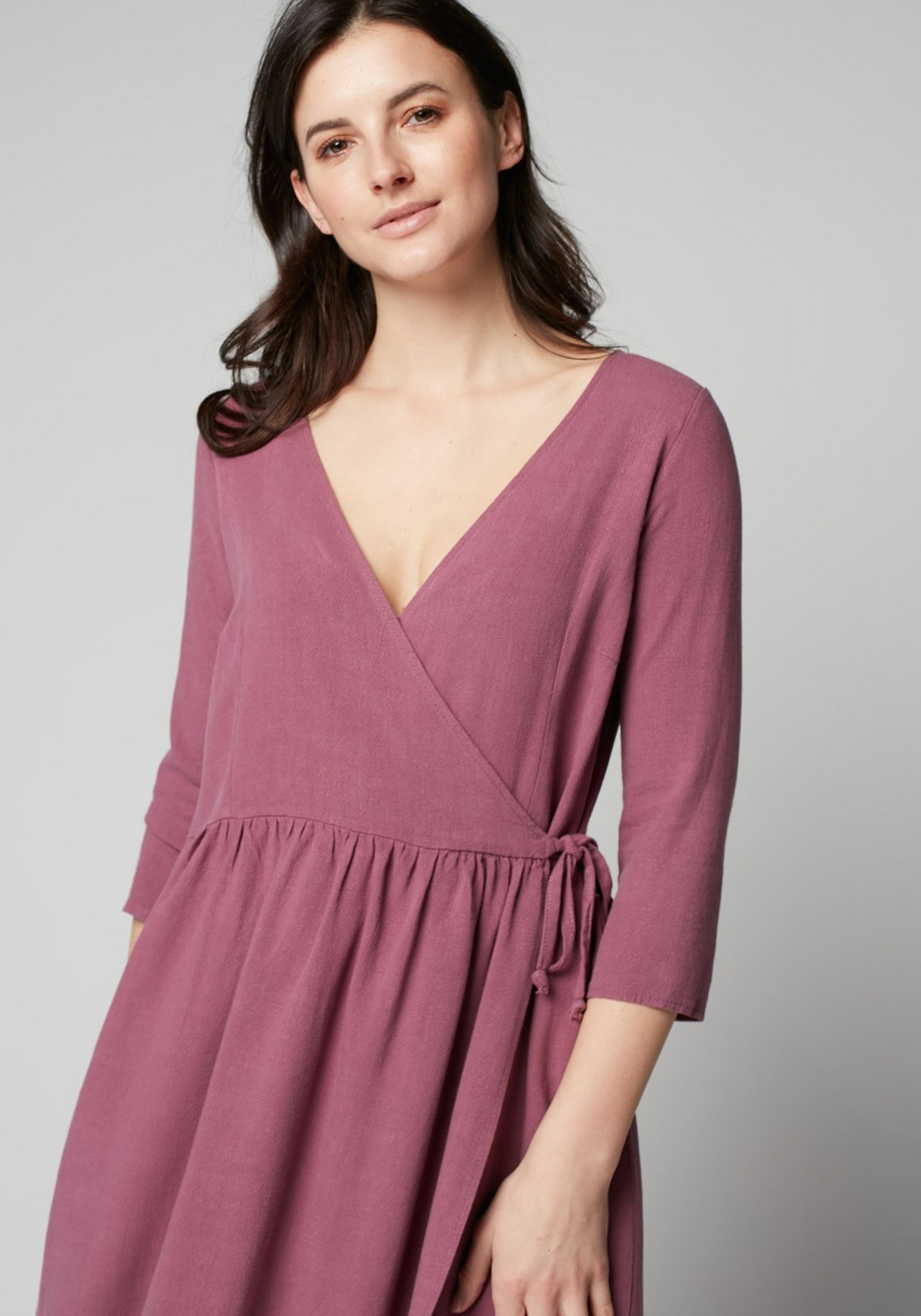 Kopertowa wiązana sukienka 1371