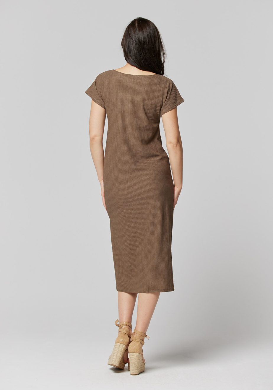 Dopasowana sukienka z rozcięciem fango 1425