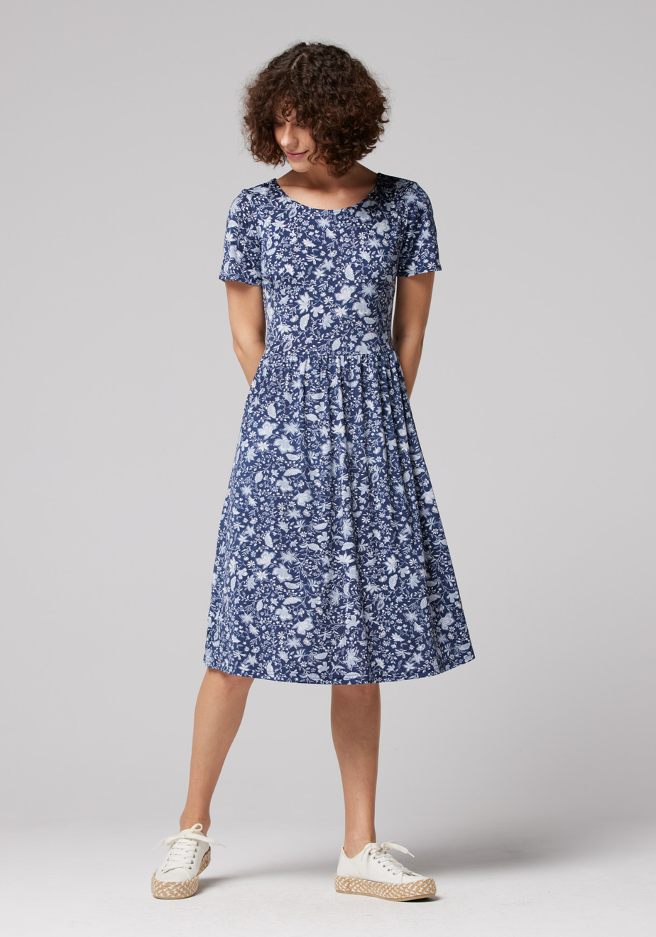 Odcinana granatowa sukienka w kwiatki 1455