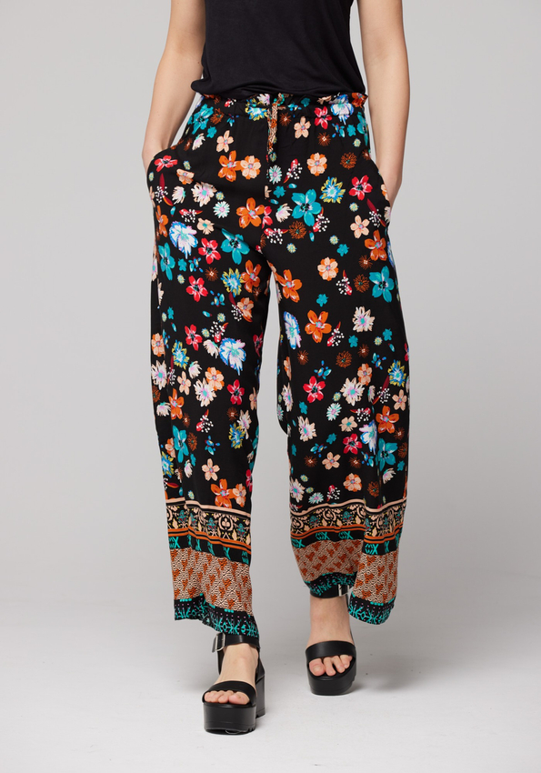 Luźne spodnie w kwiaty 5101