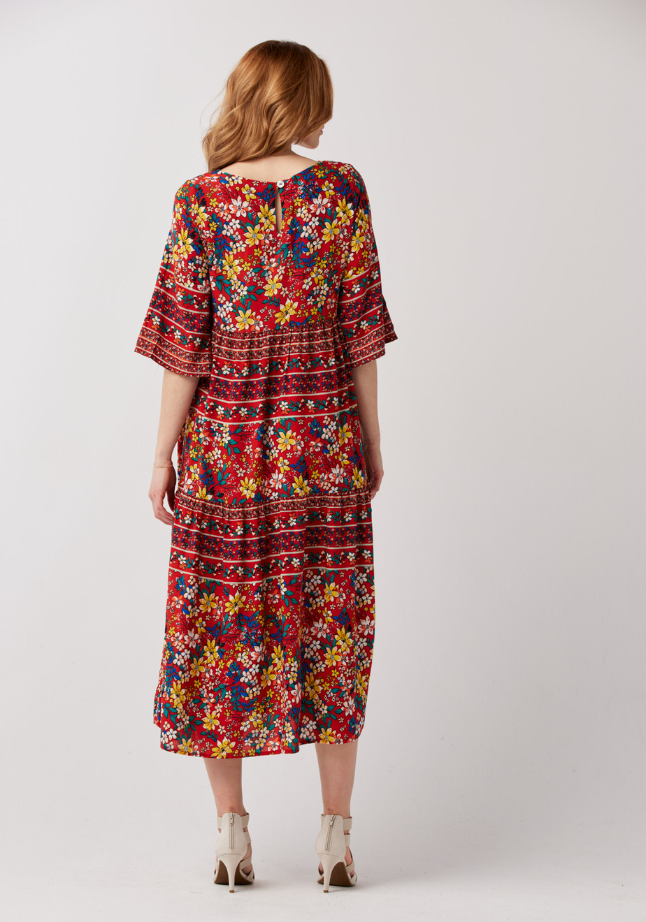 Wyrazista sukienka w kwiaty 1052