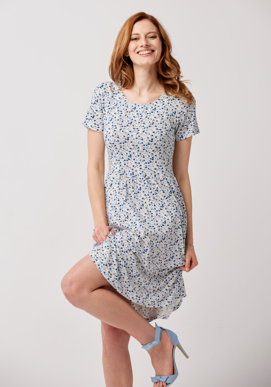 Biała sukienka w niebieskie kwiatki 1563