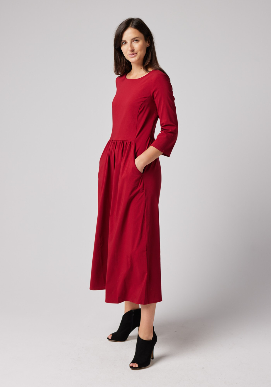 Elegancka czerwona sukienka midi 1782