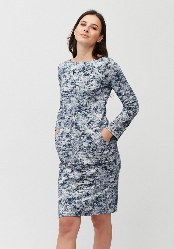 Dopasowana sukienka z kieszeniami 1511