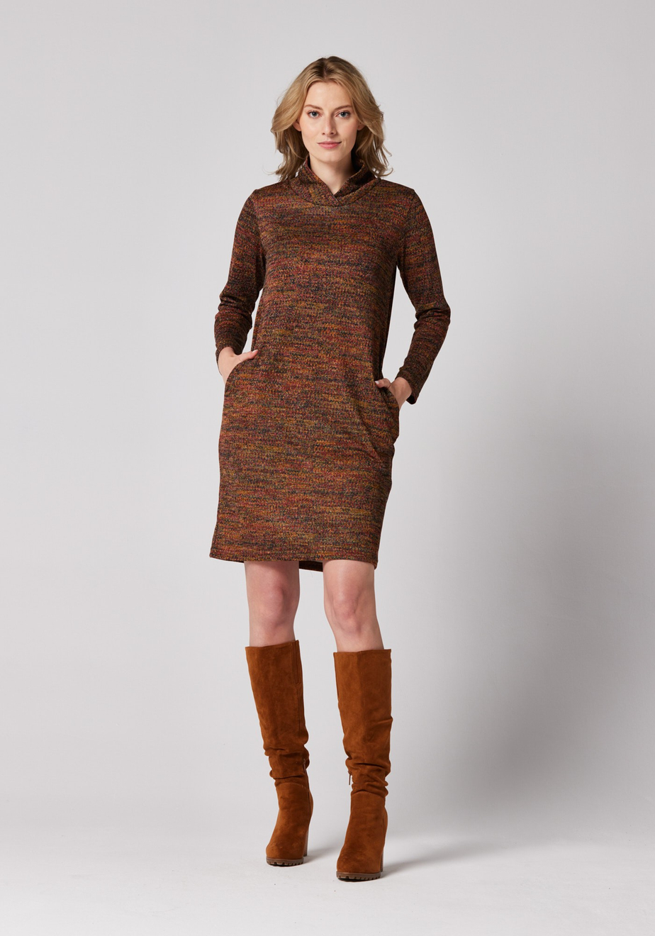 Sukienka z półgolfem 1823