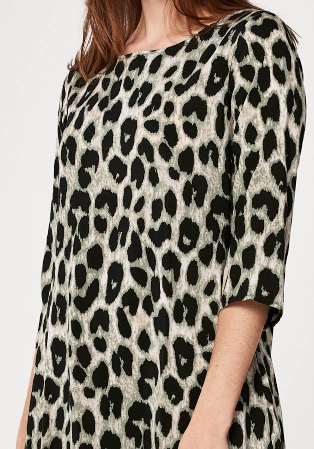 Sukienka w panterkę 1644