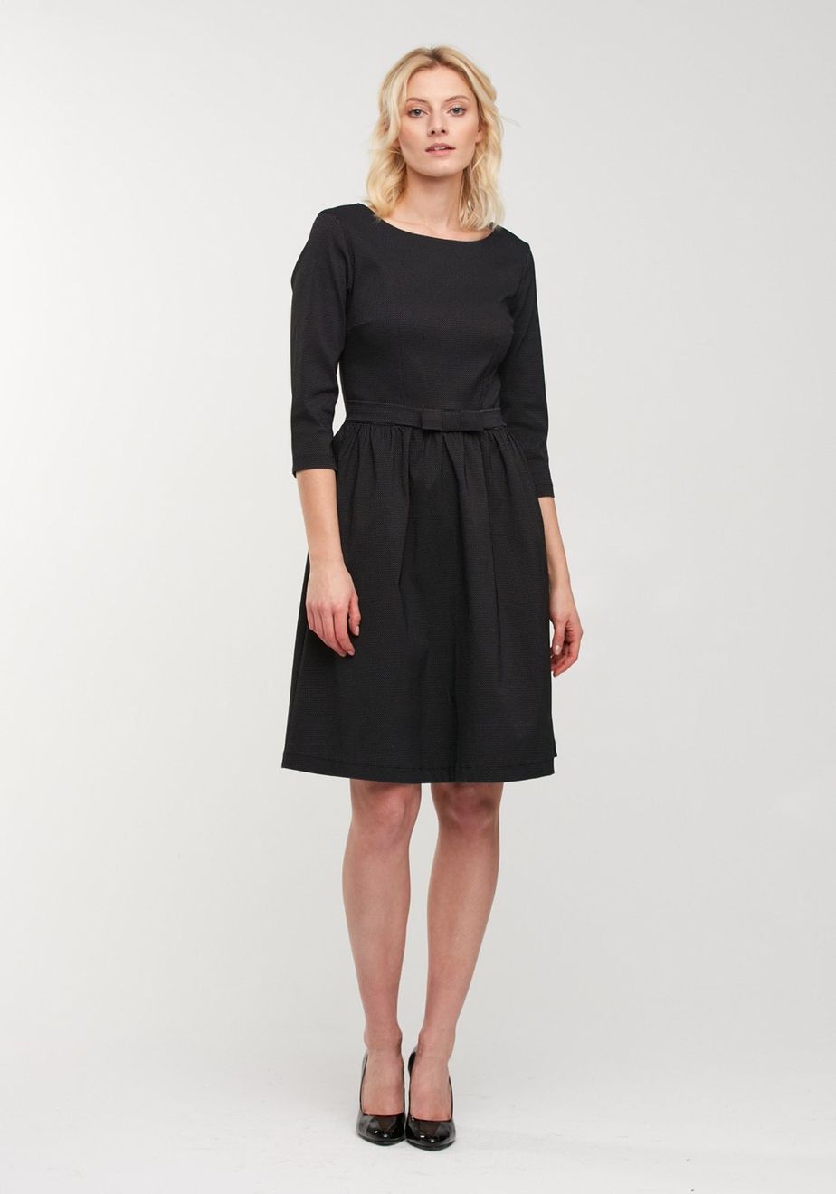 Elegancka odcinana sukienka 1766