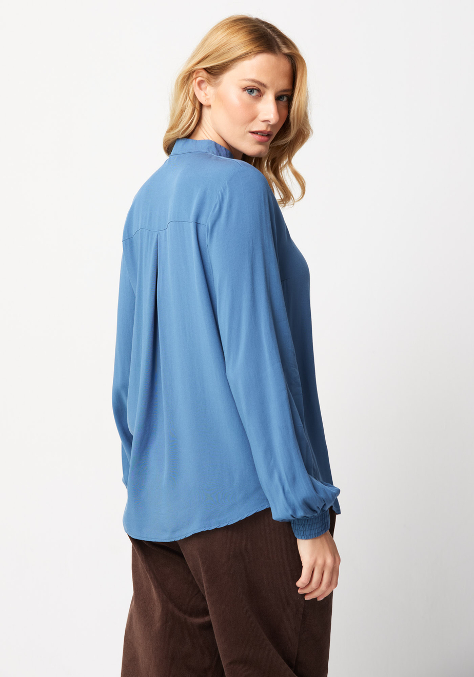 Niebieska koszula ze stójką 3417