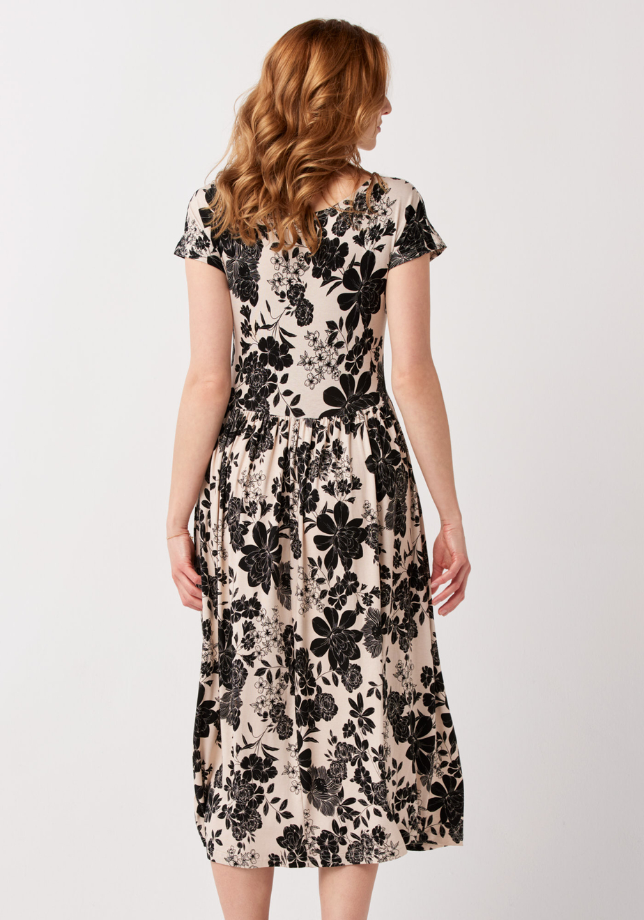 Midi sukienka w czarne kwiaty 1297