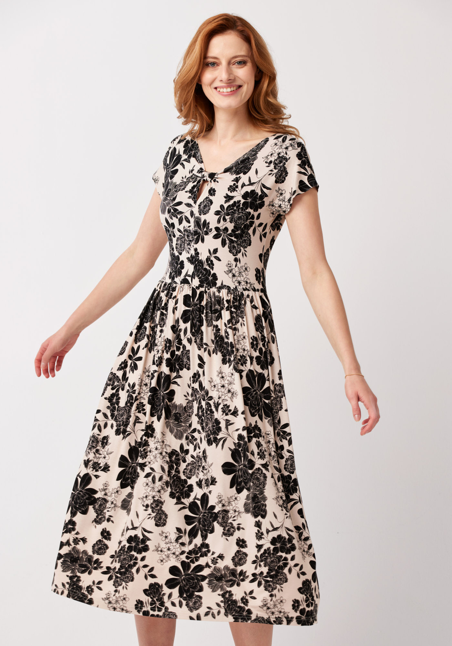 Midi sukienka w czarne kwiaty 1297