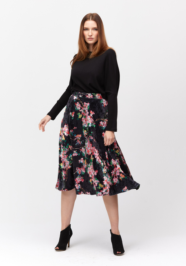 Rozkloszowana welurowa czarna spódnica 2192