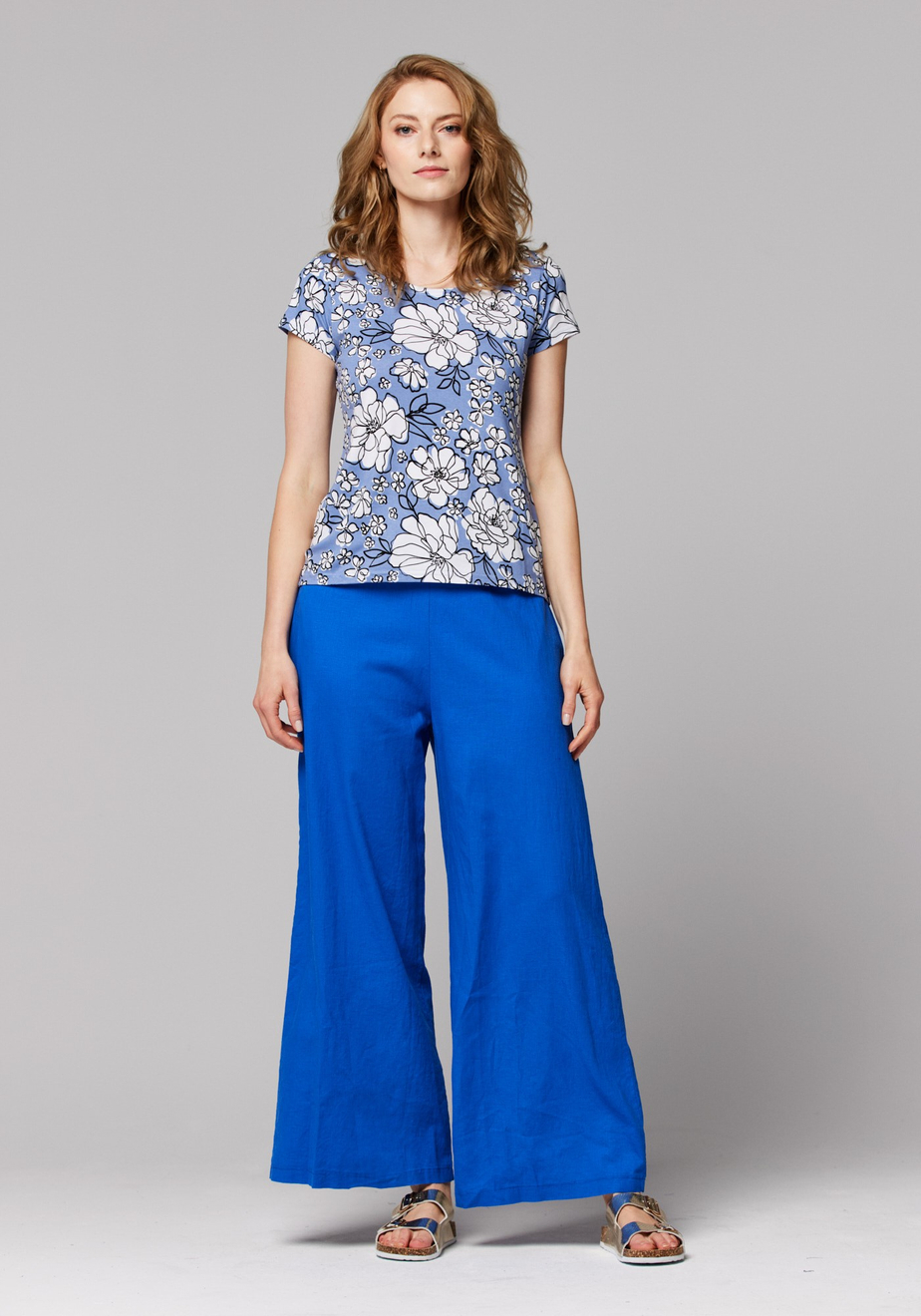 Niebieski top w białe kwiaty 3244