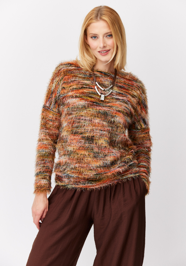 Włochaty sweter 8910