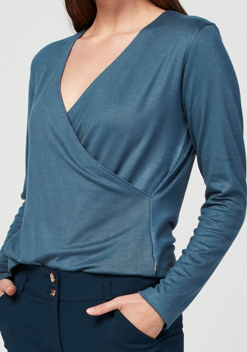 Sweter z kopertowym dekoltem 8930